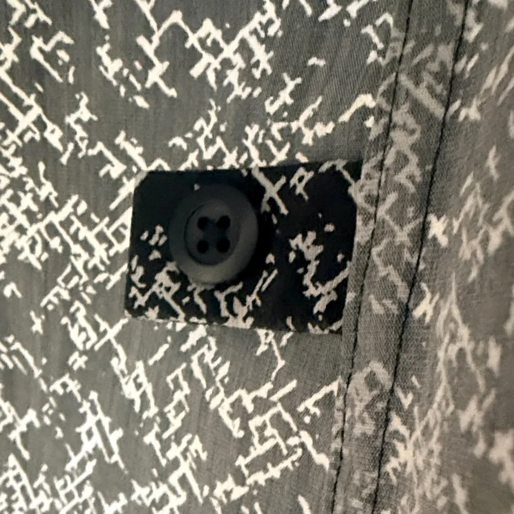 lululemon athletica Navy and White Casual Shirt - Picture 3 of 5